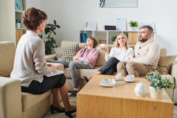 Discussing behavior of teenage son with psychologist